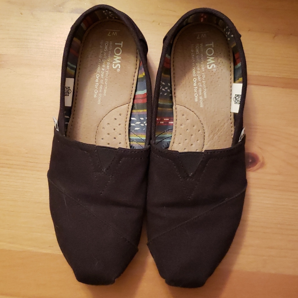 *3 for 20* Toms shoes
